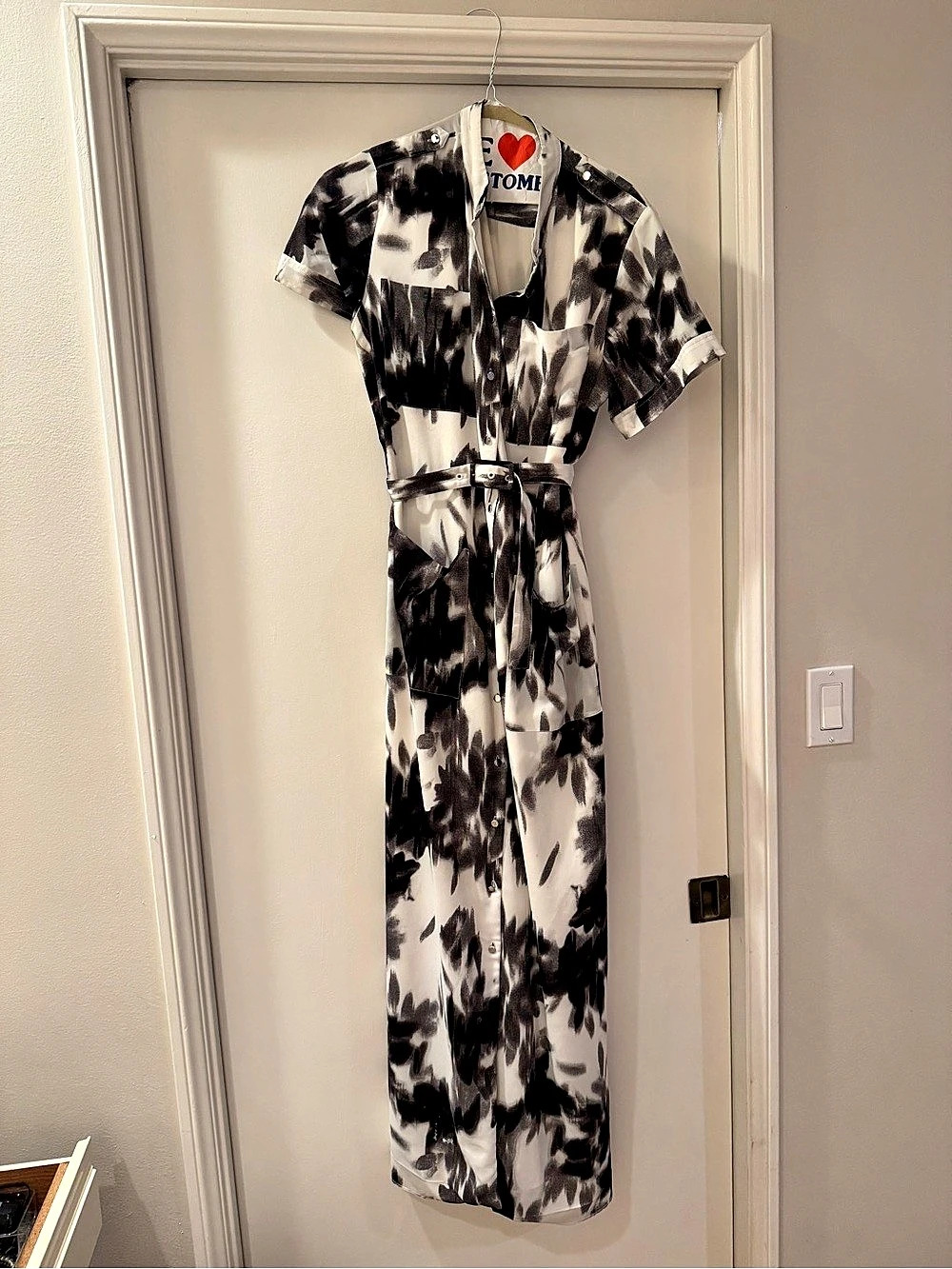 Banana Republic Floral Maxi Dress in White & Black Size Small Like New